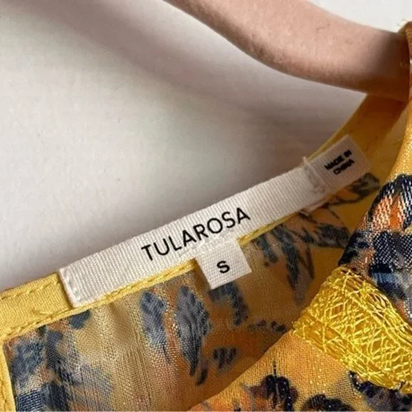 ✨ Tularosa Camden Dress in Golden Rose Floral ✨ - Picture 3 of 5